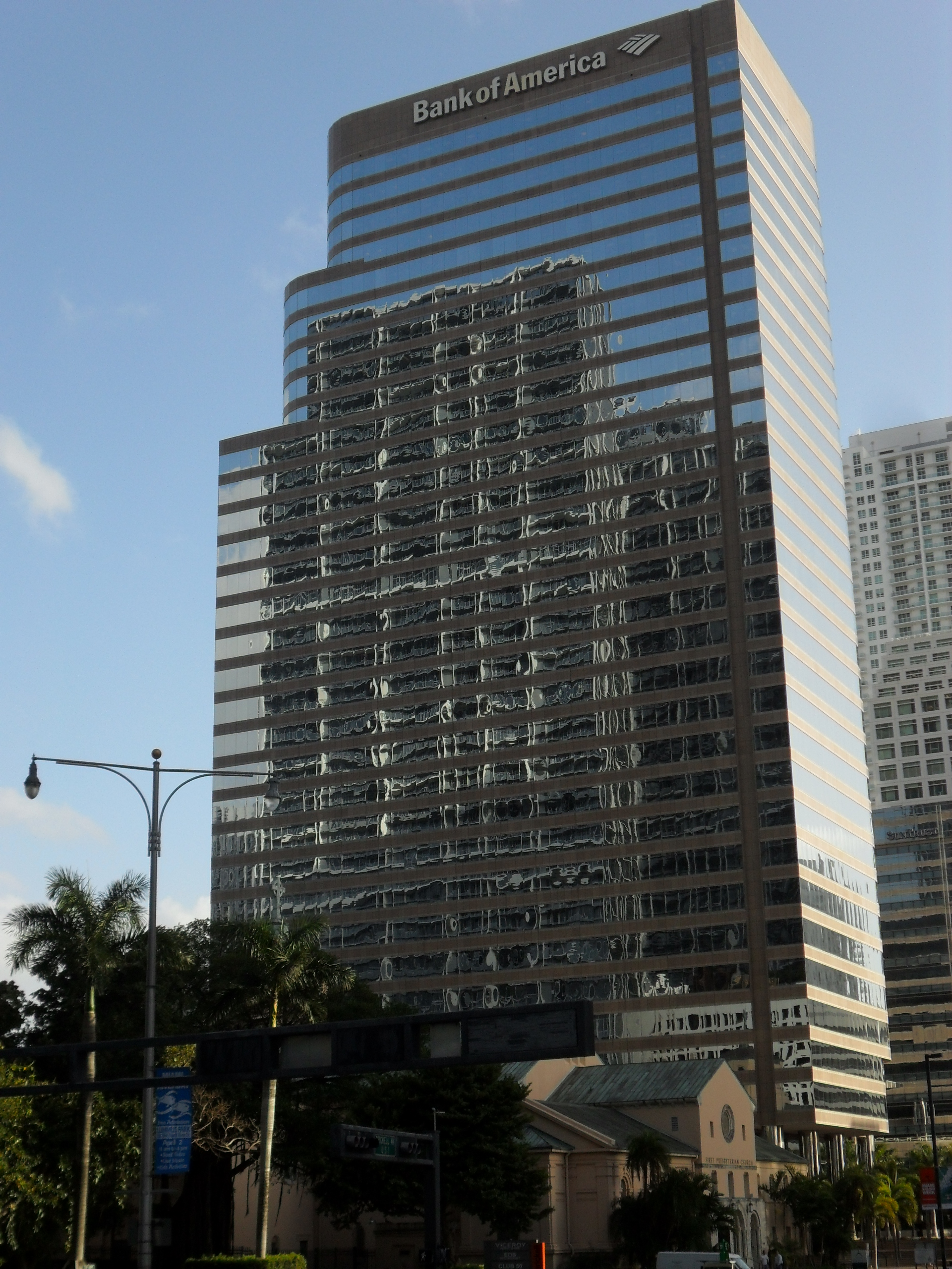 701 Brickell Avenue preview 2