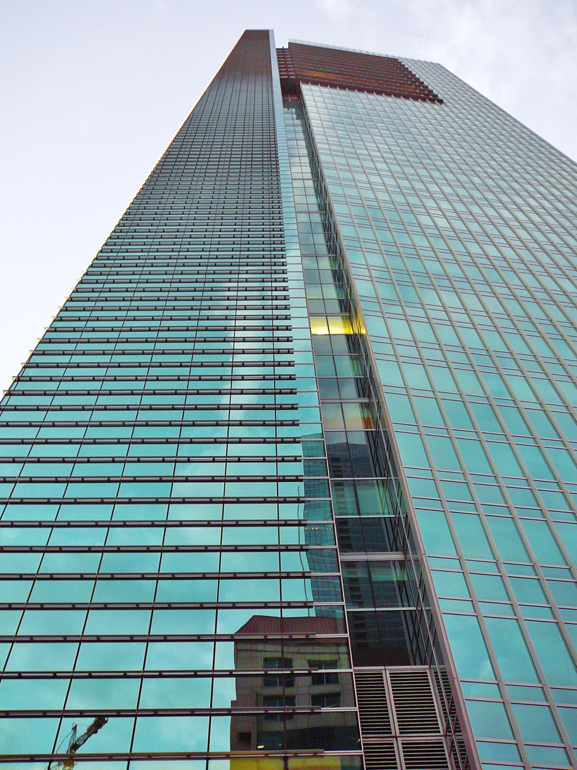 Espirito Santo Plaza preview 3