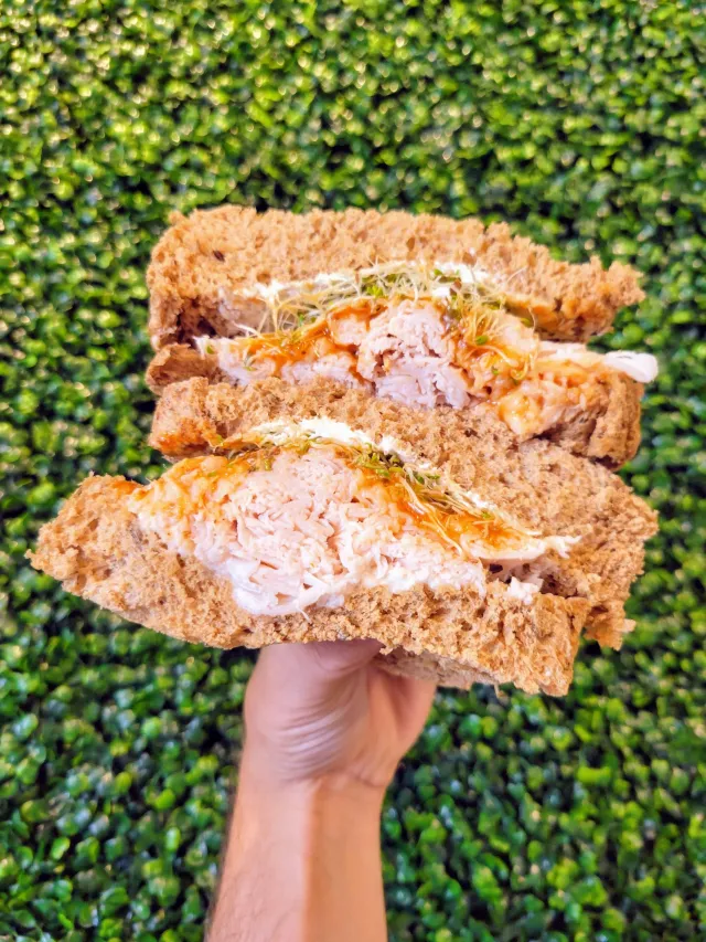 Lonni's Sandwiches