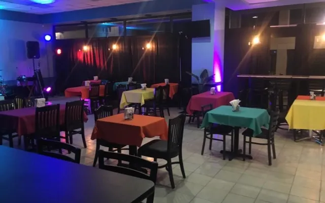 De Real Ting Cafe